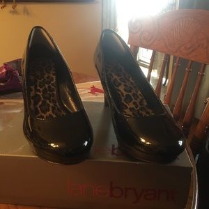 Worn 2x patent leather black heels